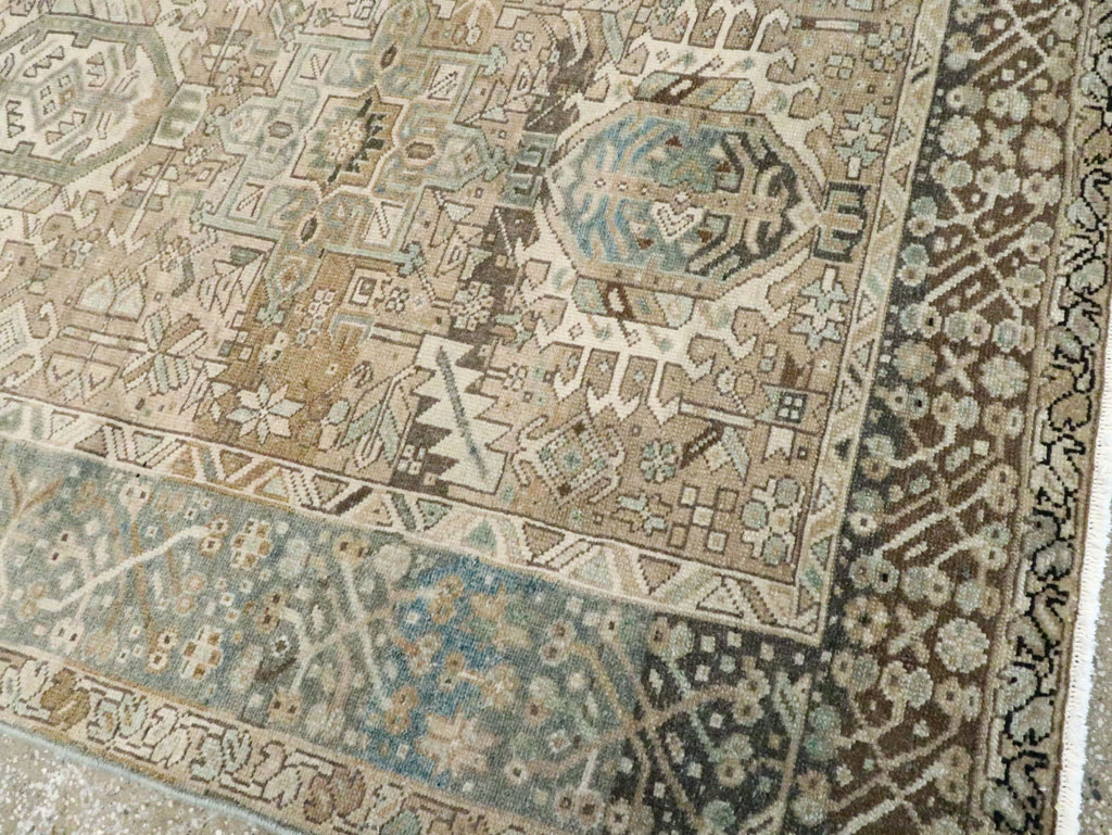 Vintage Persian Karajeh Room Size Carpet, No.28797 - Galerie Shabab
