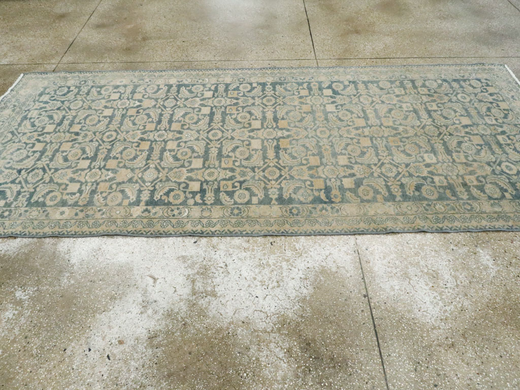 Vintage Persian Malayer Gallery Rug, No.28810 - Galerie Shabab