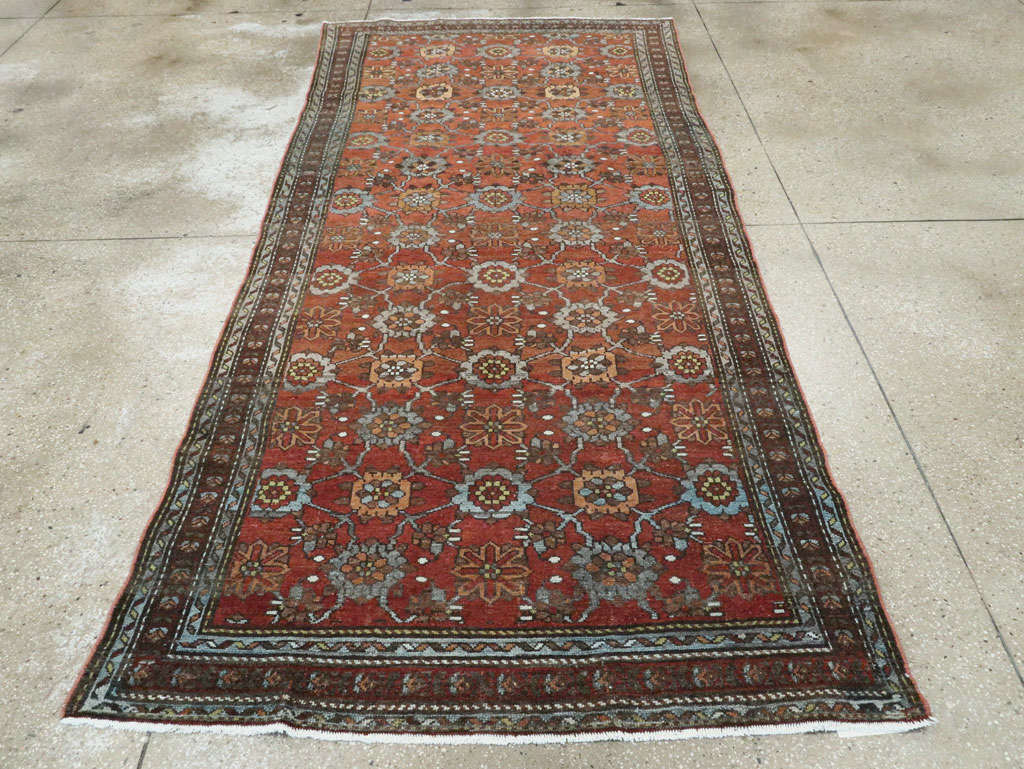 Vintage Persian Malayer Gallery Rug, No.28811 - Galerie Shabab