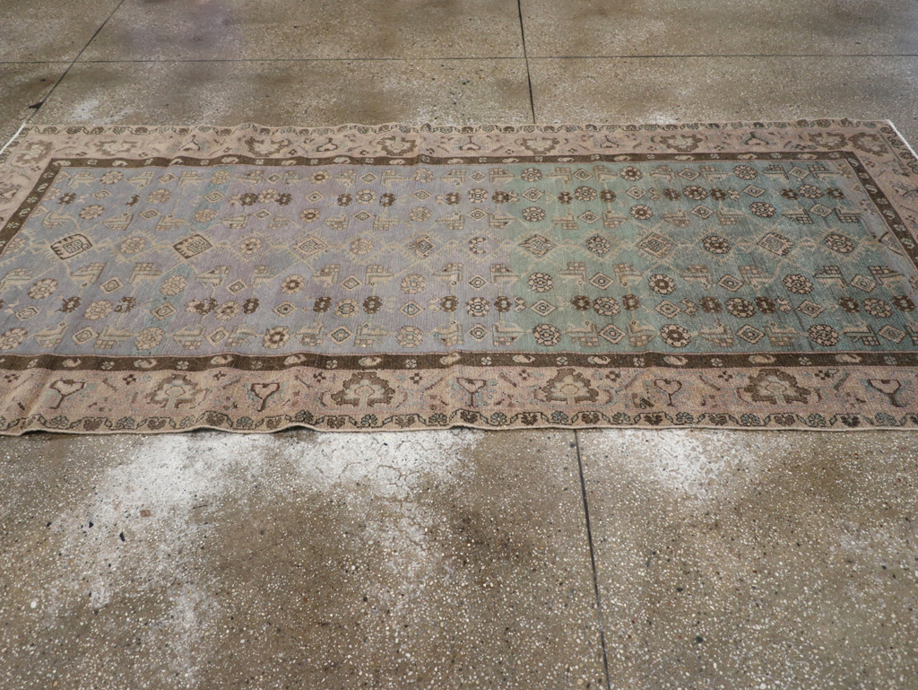 Vintage Persian Malayer Gallery Rug, No.28815 - Galerie Shabab