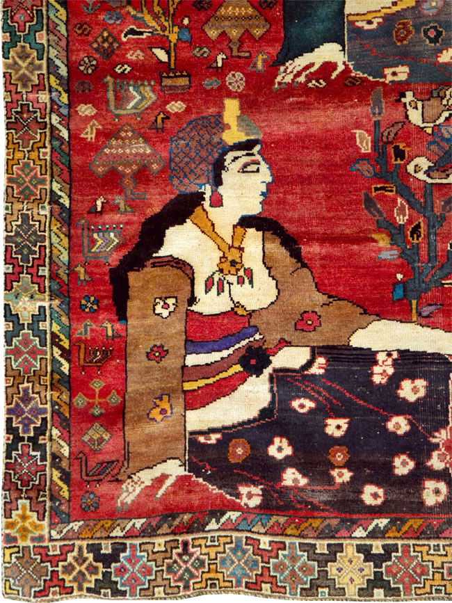 Vintage Persian Shiraz Pictorial Accent Carpet, No.28873 - Galerie Shabab