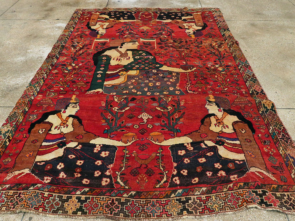 Vintage Persian Shiraz Pictorial Accent Carpet, No.28873 - Galerie Shabab