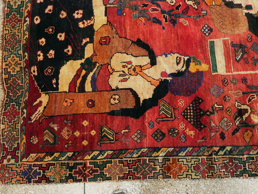 Vintage Persian Shiraz Pictorial Accent Carpet, No.28873 - Galerie Shabab
