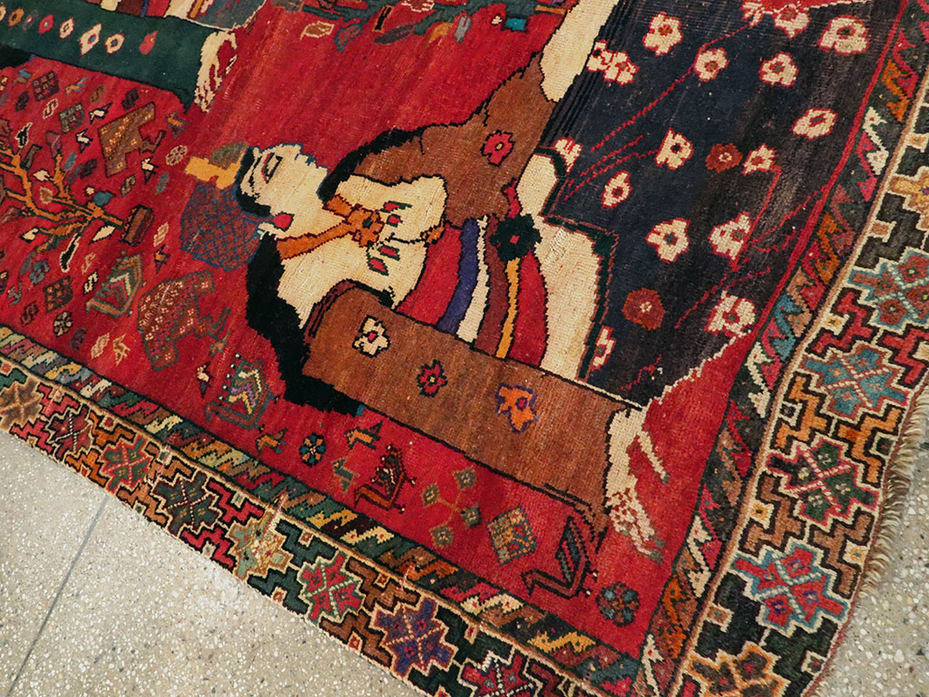 Vintage Persian Shiraz Pictorial Accent Carpet, No.28873 - Galerie Shabab