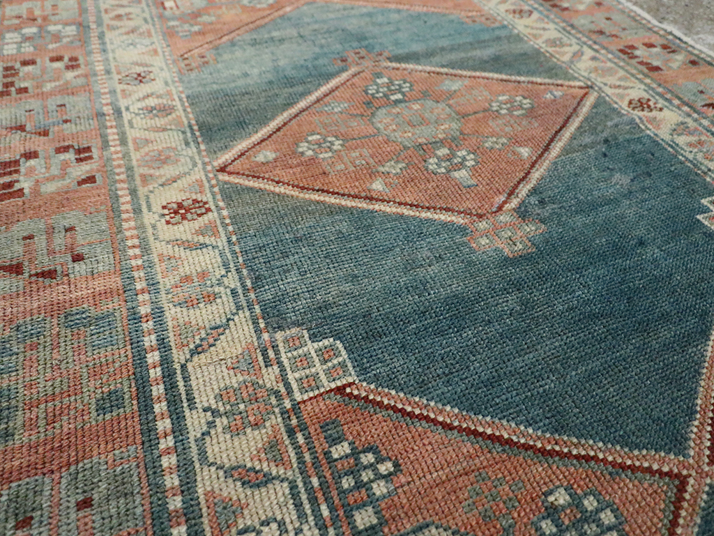 Antique Persian Northwest Rug, No.28876 - Galerie Shabab