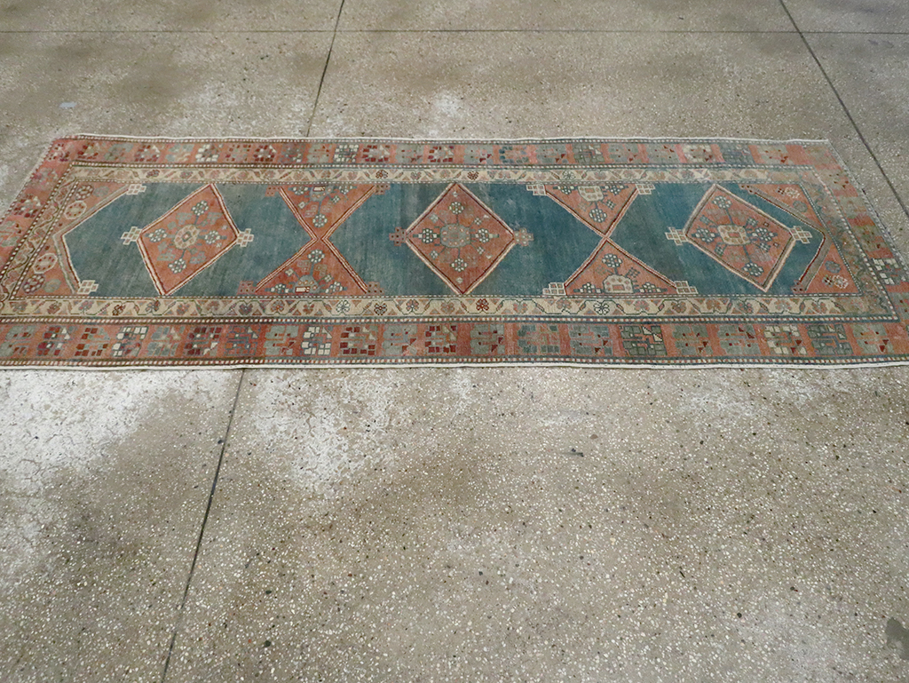 Antique Persian Northwest Rug, No.28876 - Galerie Shabab