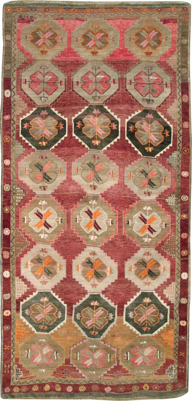 Vintage Turkish Anatolian Large Gallery Carpet, No.28879 - Galerie Shabab