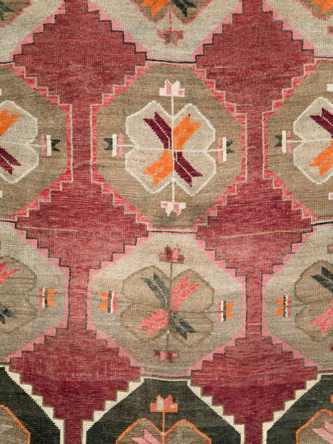 Vintage Turkish Anatolian Large Gallery Carpet, No.28879 - Galerie Shabab