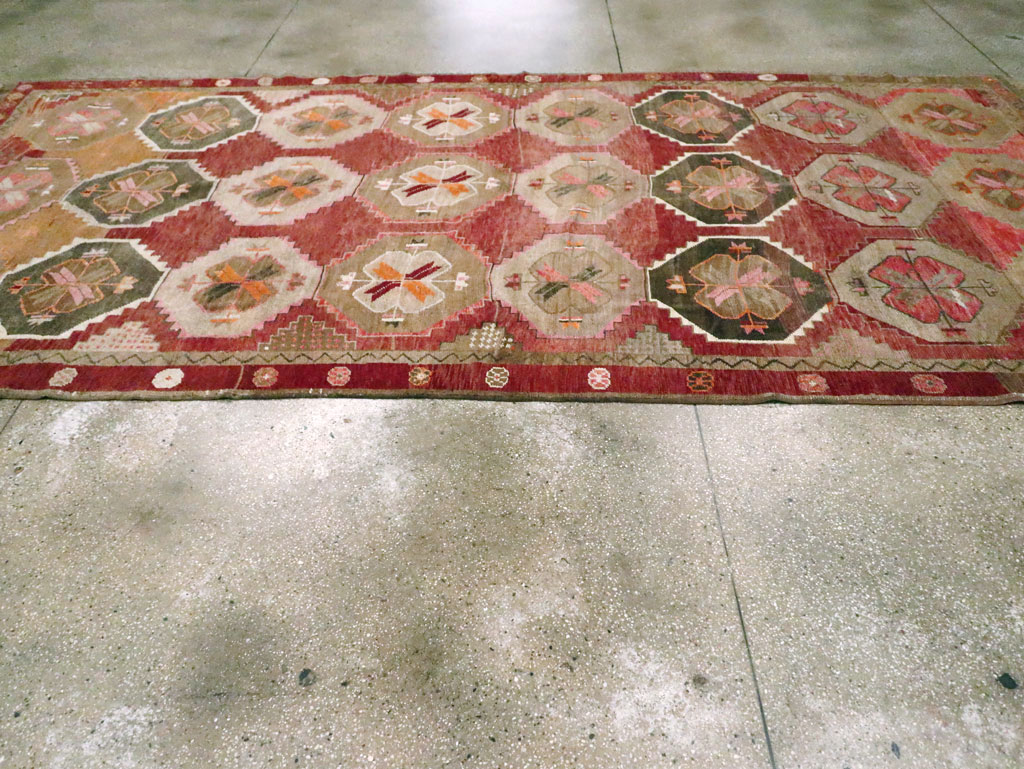 Vintage Turkish Anatolian Large Gallery Carpet, No.28879 - Galerie Shabab