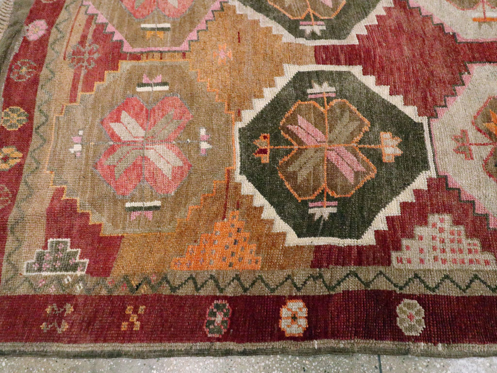 Vintage Turkish Anatolian Large Gallery Carpet, No.28879 - Galerie Shabab