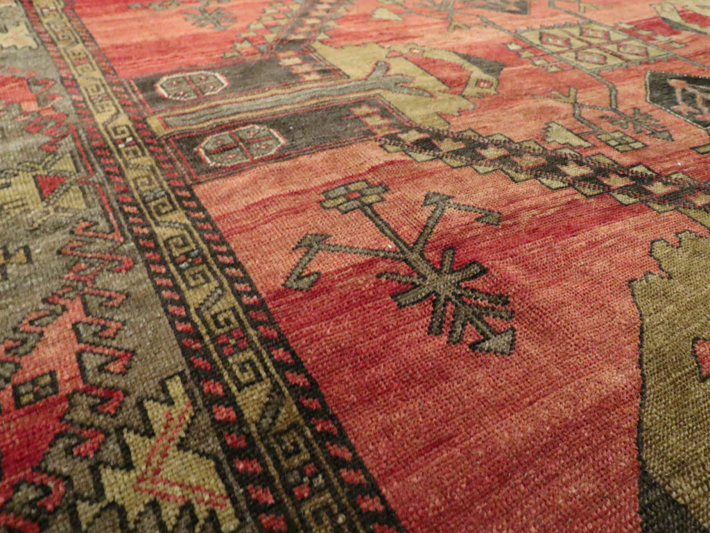 Vintage Turkish Anatolian Accent Rug, No.28886 - Galerie Shabab