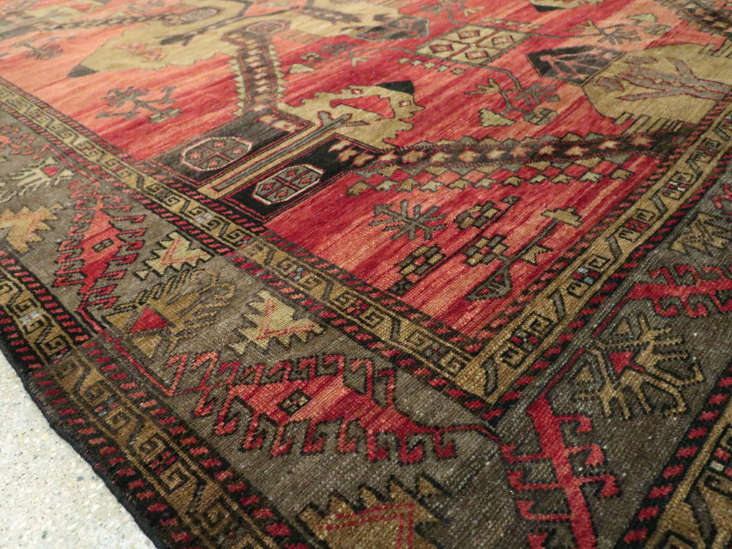Vintage Turkish Anatolian Accent Rug, No.28886 - Galerie Shabab