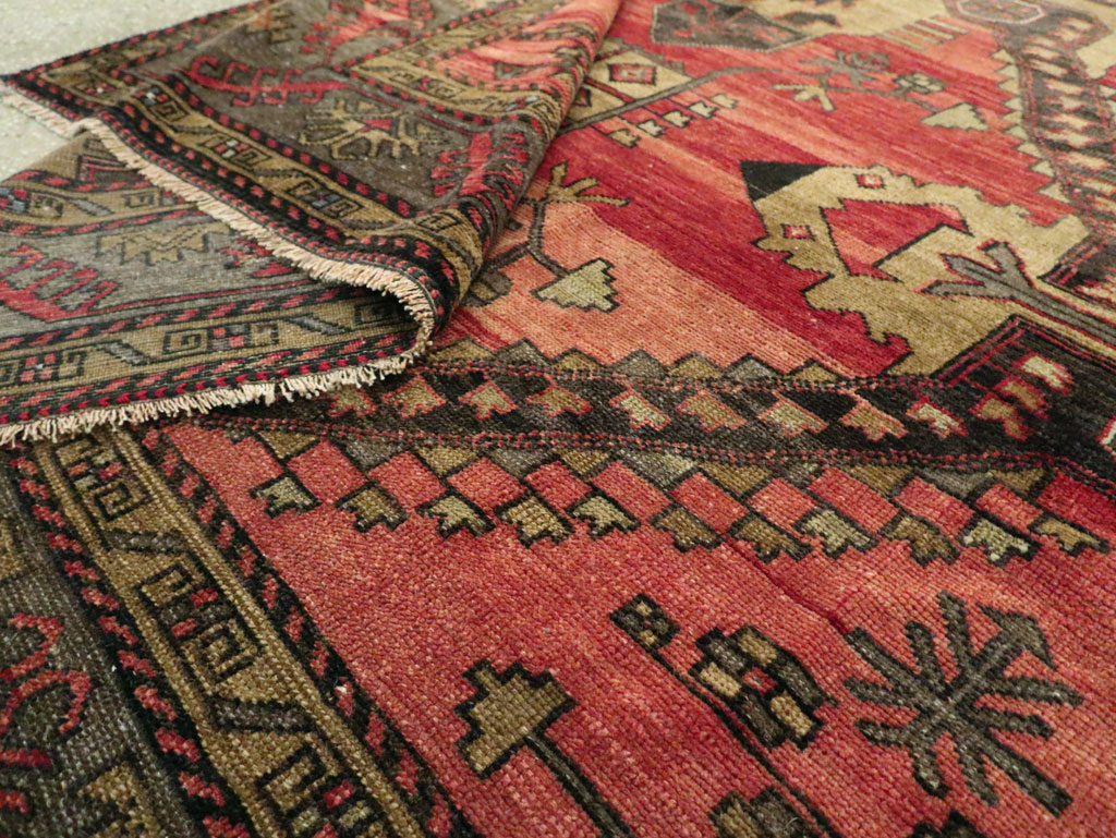Vintage Turkish Anatolian Accent Rug, No.28886 - Galerie Shabab