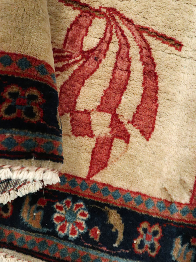 Antique Persian Kashan Flag Pictorial Rug, No.28889 - Galerie Shabab