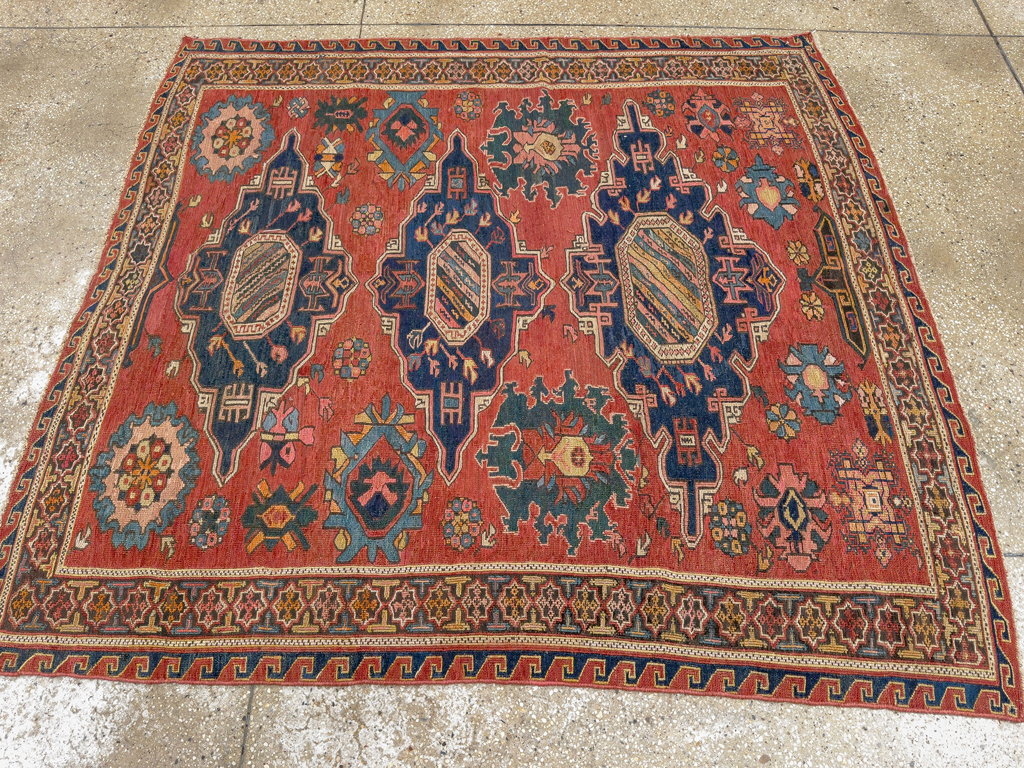 Antique Russian Soumak Square Throw Rug, No.28893 - Galerie Shabab