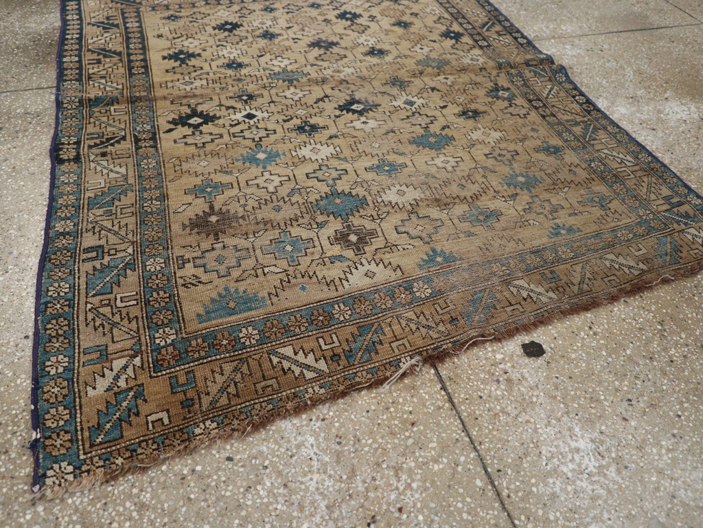 Distressed Antique Caucasian Shirvan Square Accent Rug, No.28894 - Galerie Shabab