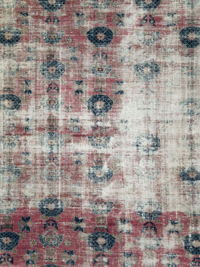 Distressed Vintage Persian Malayer Room Size Carpet, No.28896 - Galerie Shabab