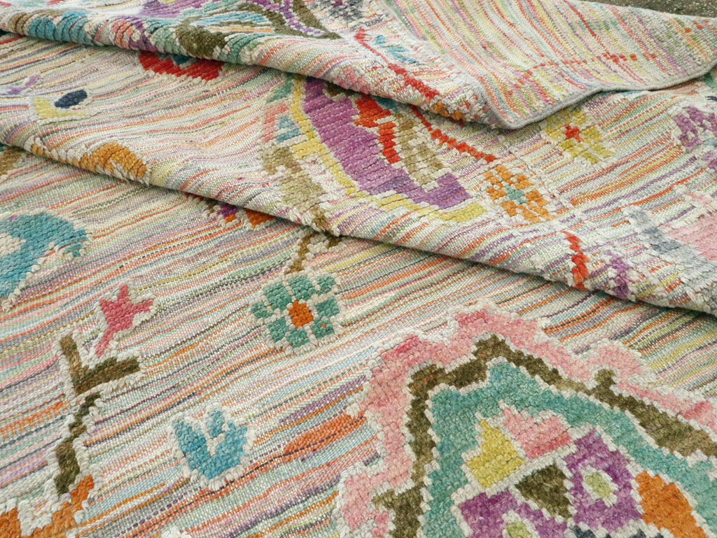 Contemporary Turkish Souf Oushak Large Room Size Carpet, No.28898 - Galerie Shabab