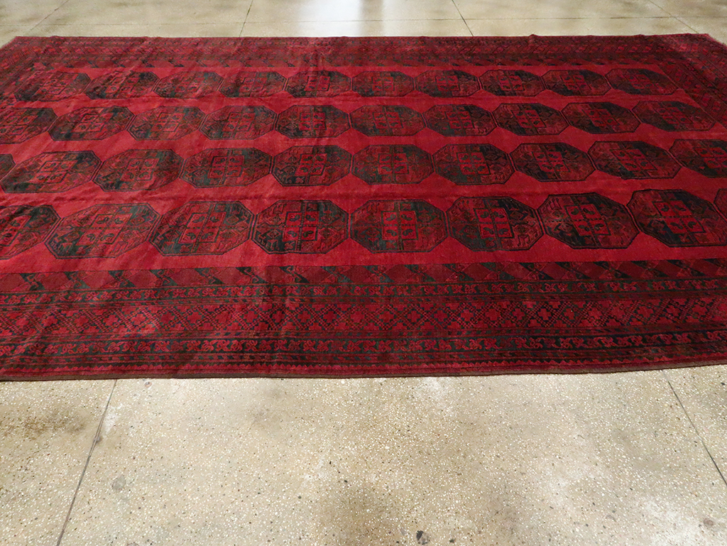 Vintage Central Asian Bokhara Large Room Size Carpet, No.28910 - Galerie Shabab