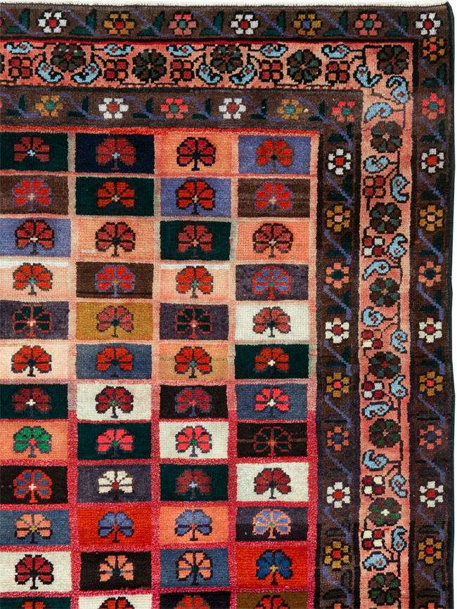 Vintage Persian Mahal Rug, No.28913 - Galerie Shabab