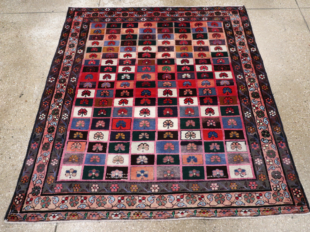 Vintage Persian Mahal Rug, No.28913 - Galerie Shabab