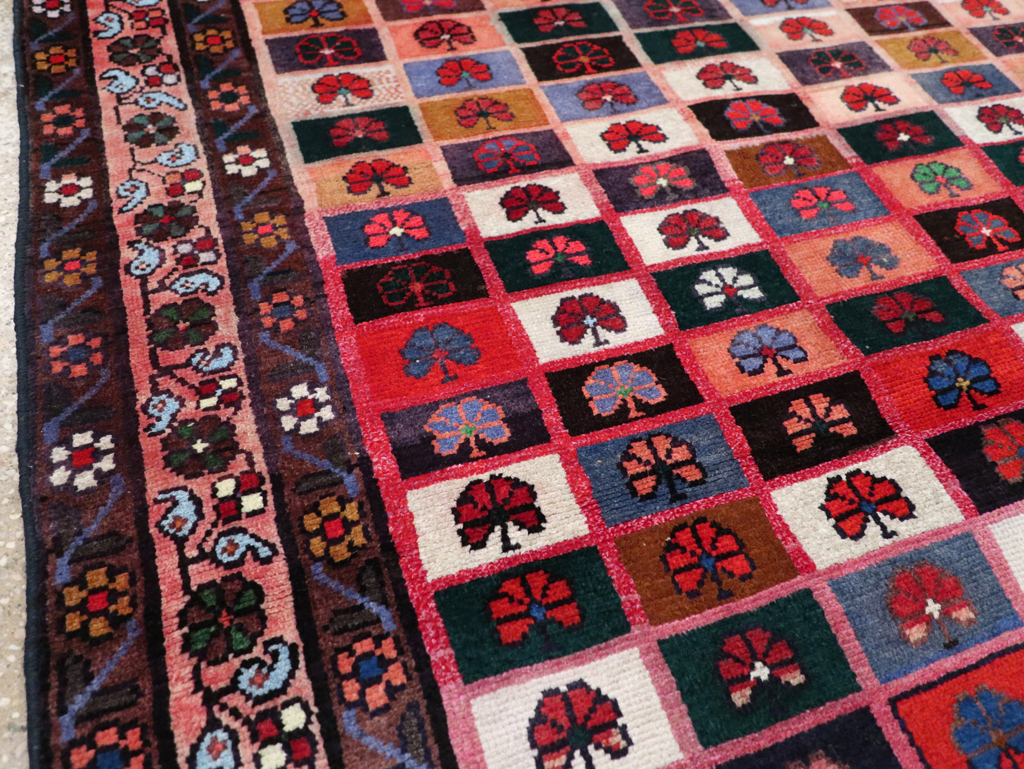 Vintage Persian Mahal Rug, No.28913 - Galerie Shabab