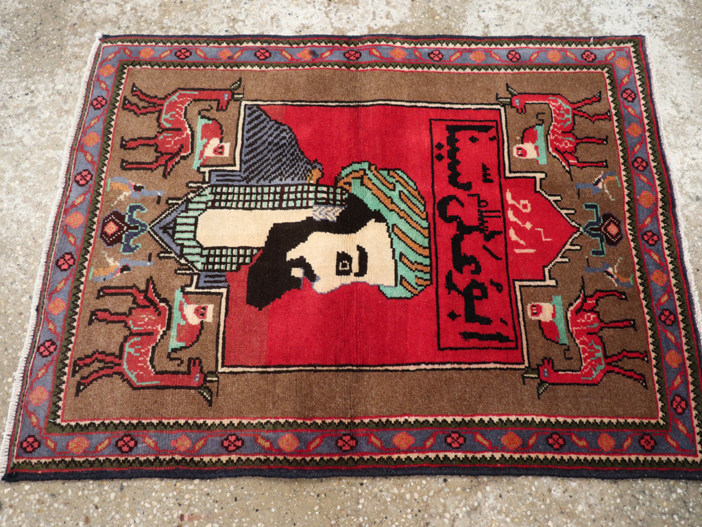 Vintage Persian Mahal Pictorial Rug, No.28916 - Galerie Shabab