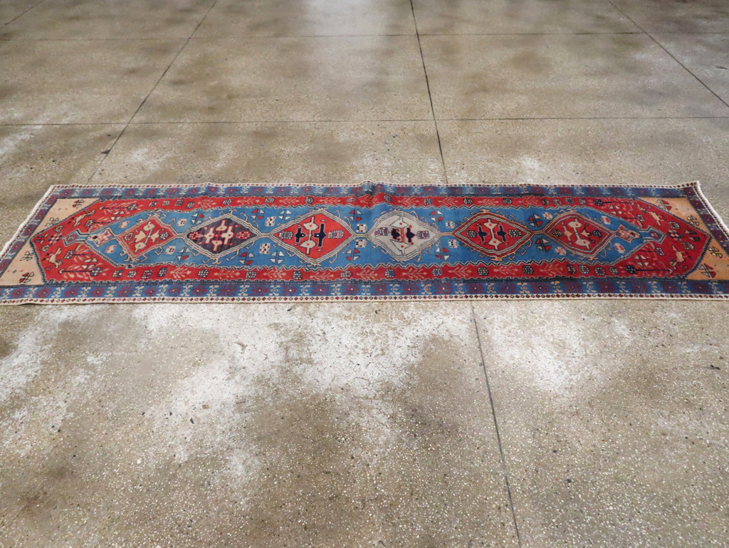 Vintage Persian Mahal Runner, No.28917 - Galerie Shabab
