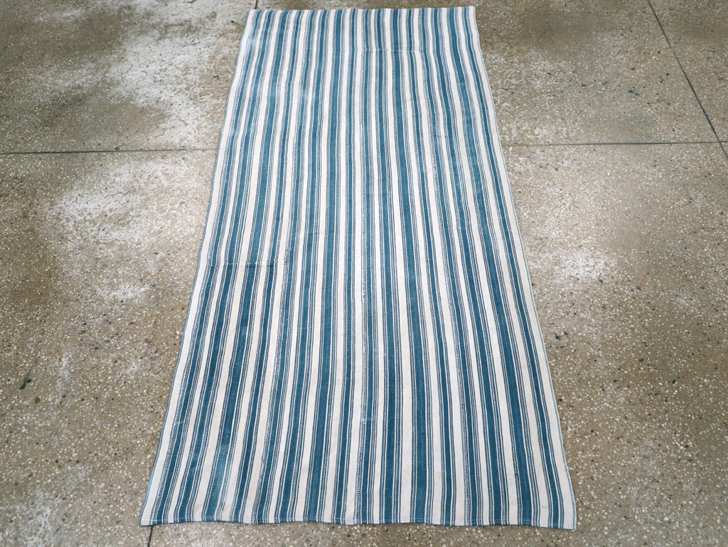 Vintage Persian Flatweave Kilim Throw Rug, No.28923 - Galerie Shabab