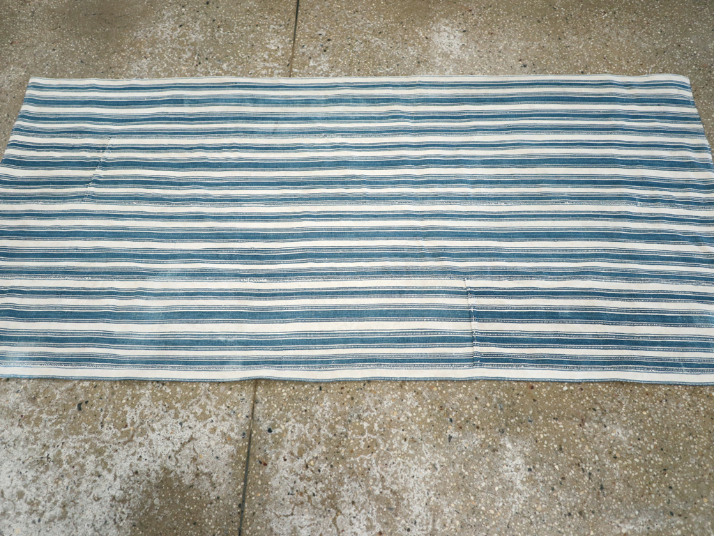 Vintage Persian Flatweave Kilim Throw Rug, No.28923 - Galerie Shabab