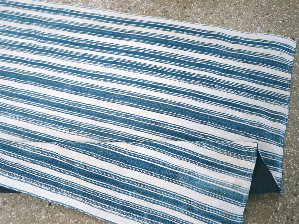 Vintage Persian Flatweave Kilim Throw Rug, No.28923 - Galerie Shabab