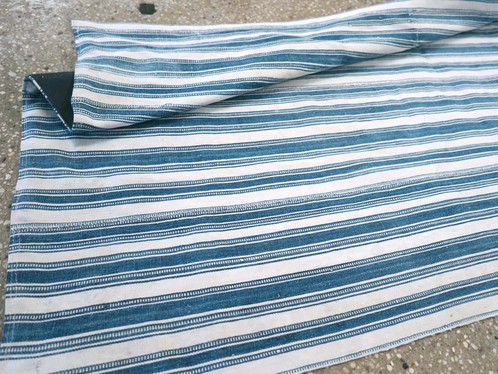 Vintage Persian Flatweave Kilim Throw Rug, No.28923 - Galerie Shabab