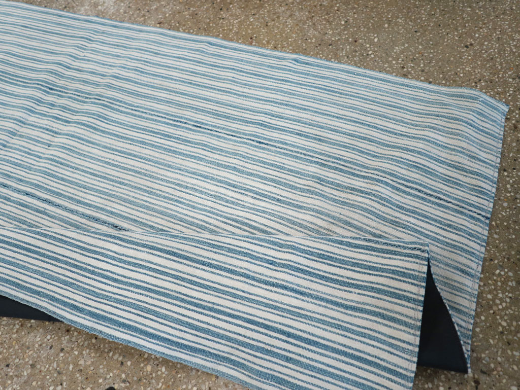 Vintage Persian Flatweave Kilim Throw Rug, No.28925 - Galerie Shabab