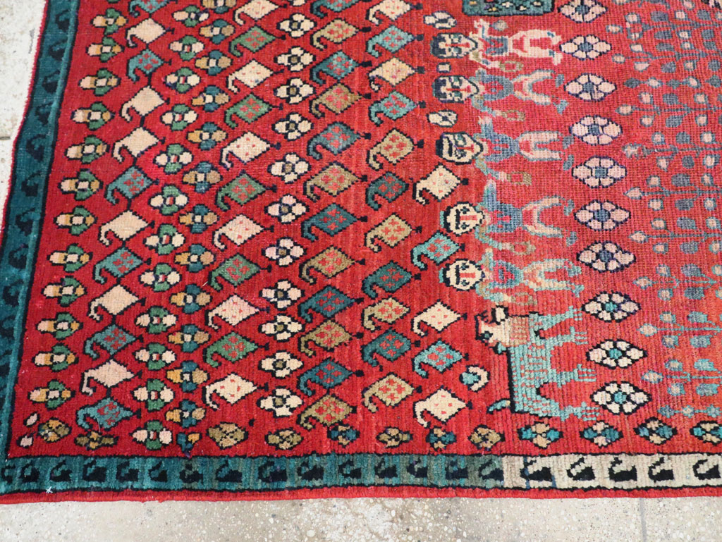 Vintage Persian Hamadan Pictorial Accent Carpet, No.28930 - Galerie Shabab