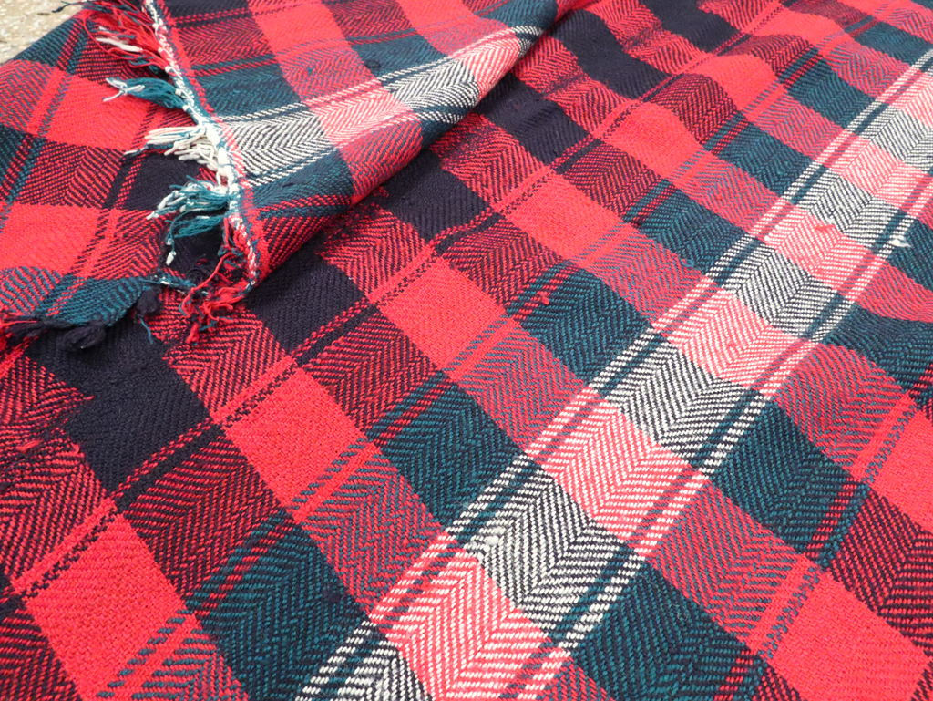 Vintage Persian Square Textile, No.28944 - Galerie Shabab