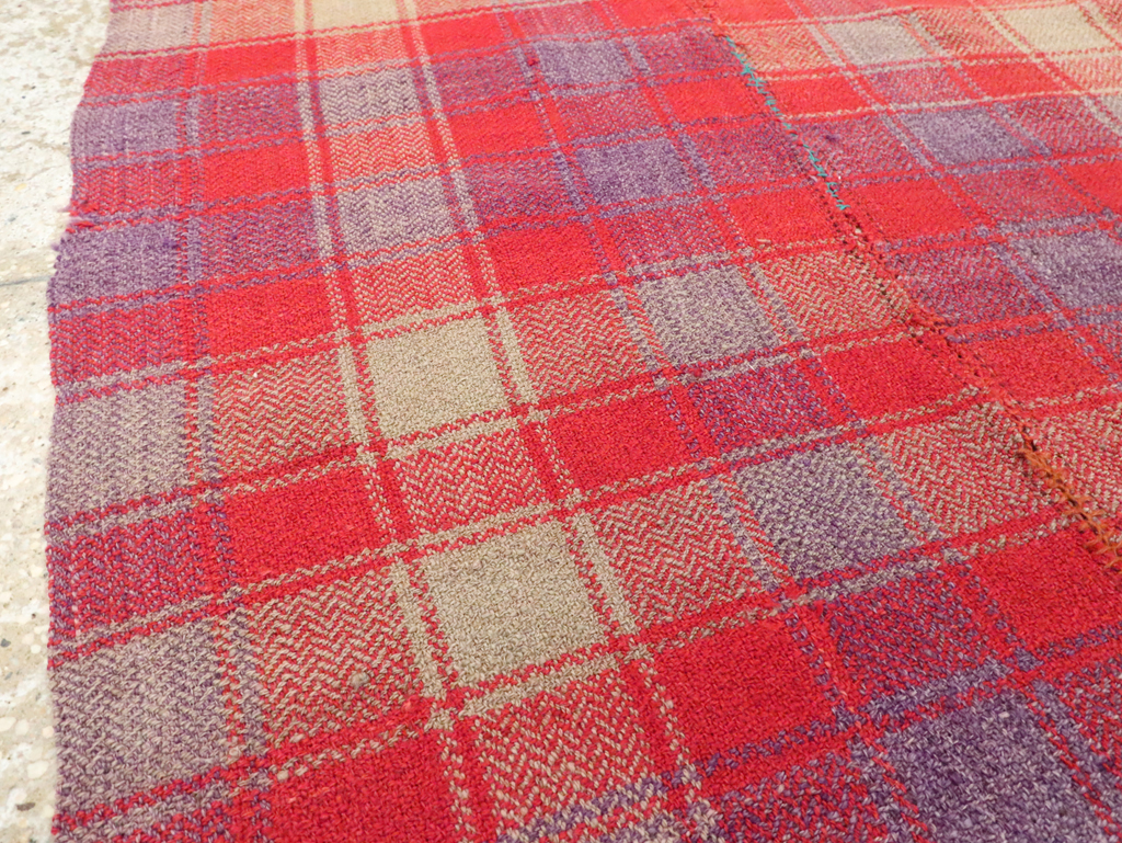 Vintage Persian Square Textile, No.28946 - Galerie Shabab