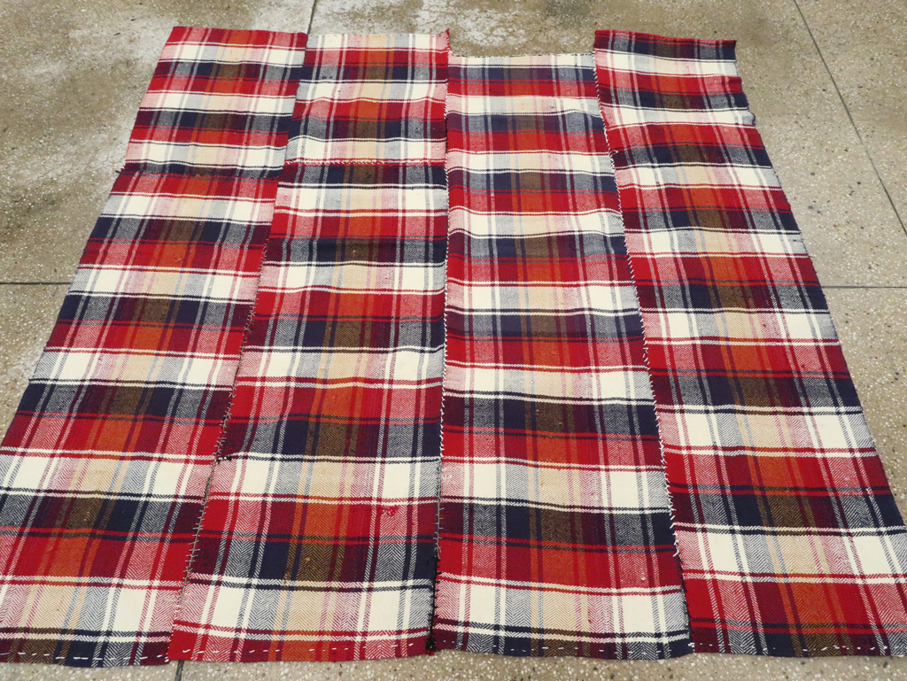 Vintage Persian Square Textile, No.28951 - Galerie Shabab