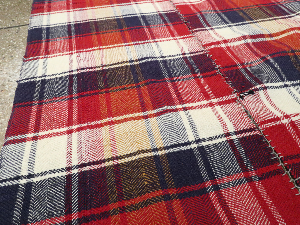 Vintage Persian Square Textile, No.28951 - Galerie Shabab