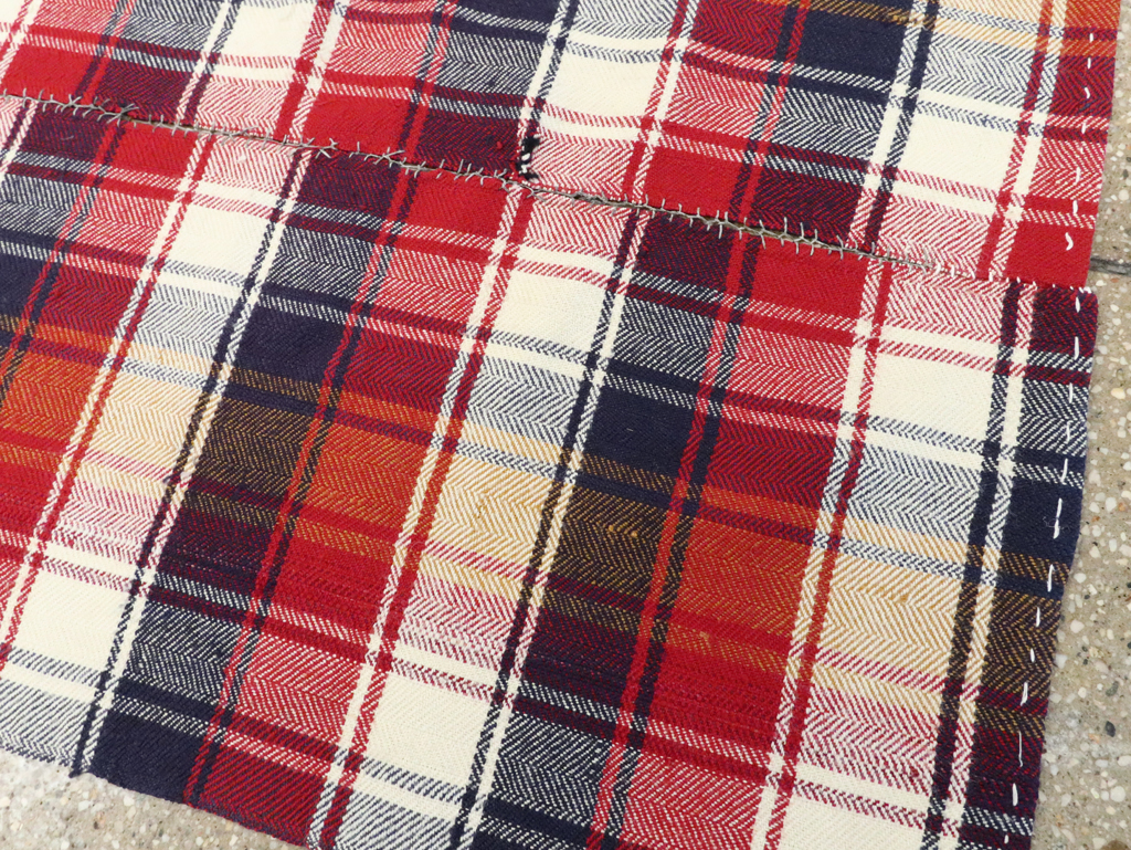 Vintage Persian Square Textile, No.28951 - Galerie Shabab