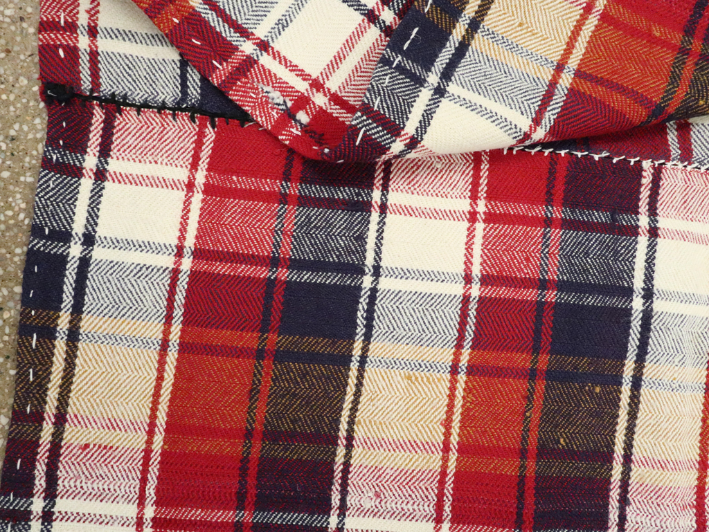 Vintage Persian Square Textile, No.28951 - Galerie Shabab