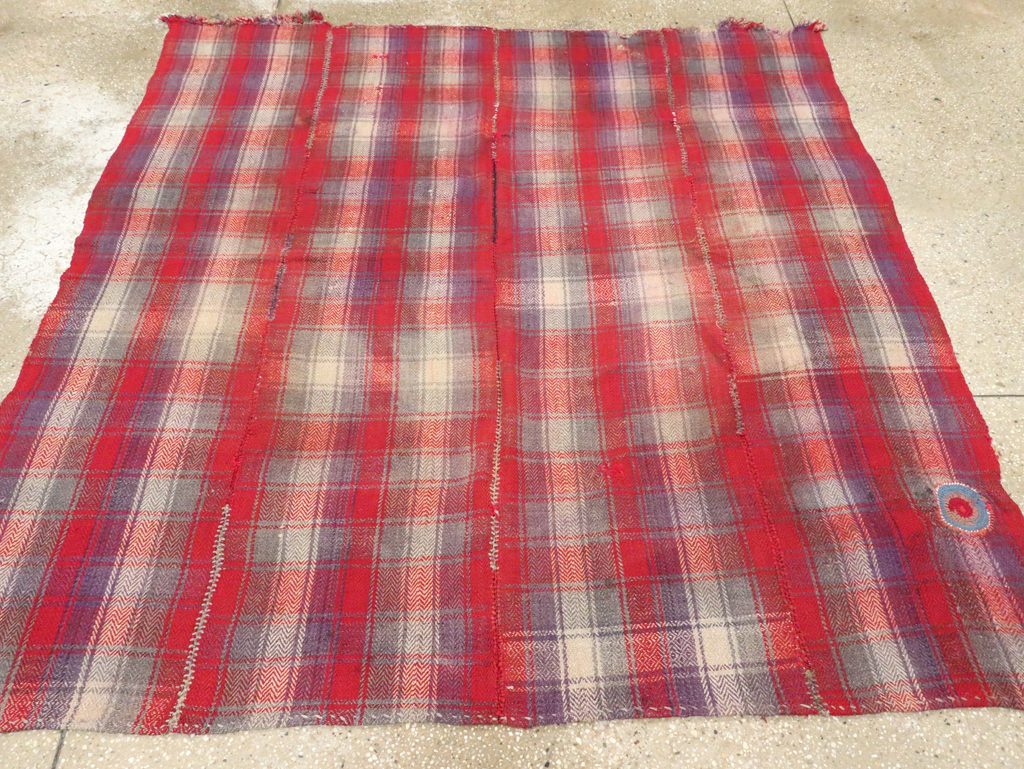 Vintage Persian Square Textile, No.28952 - Galerie Shabab