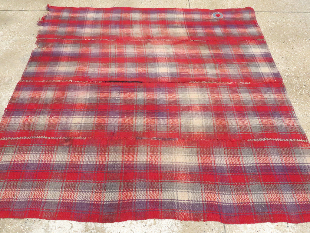 Vintage Persian Square Textile, No.28952 - Galerie Shabab