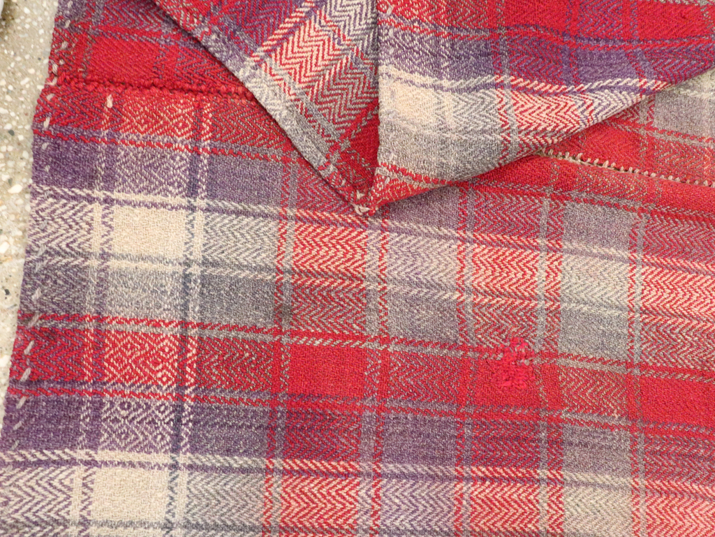 Vintage Persian Square Textile, No.28952 - Galerie Shabab