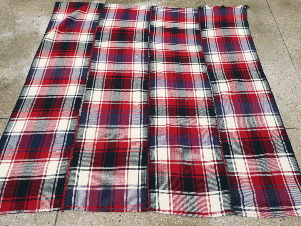 Vintage Persian Square Textile, No.28953 - Galerie Shabab