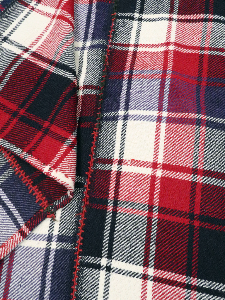 Vintage Persian Square Textile, No.28953 - Galerie Shabab