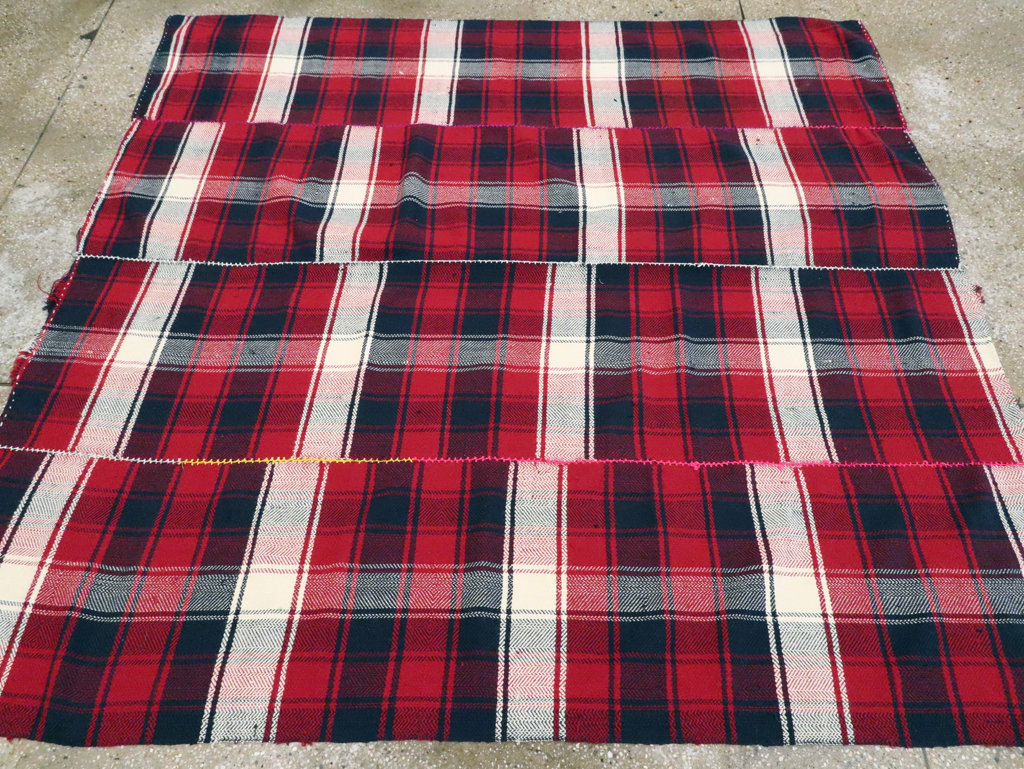 Vintage Persian Square Textile, No.28959 - Galerie Shabab