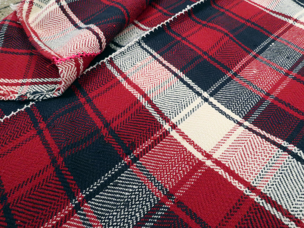 Vintage Persian Square Textile, No.28959 - Galerie Shabab