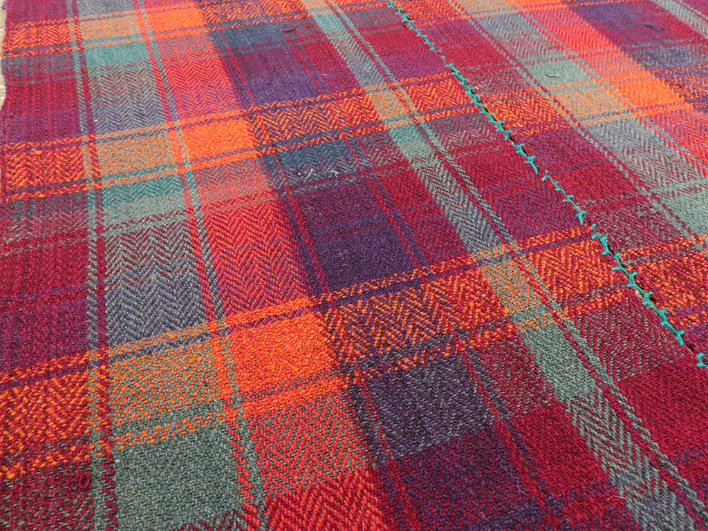 Vintage Persian Plaid Textile, No.28961 - Galerie Shabab