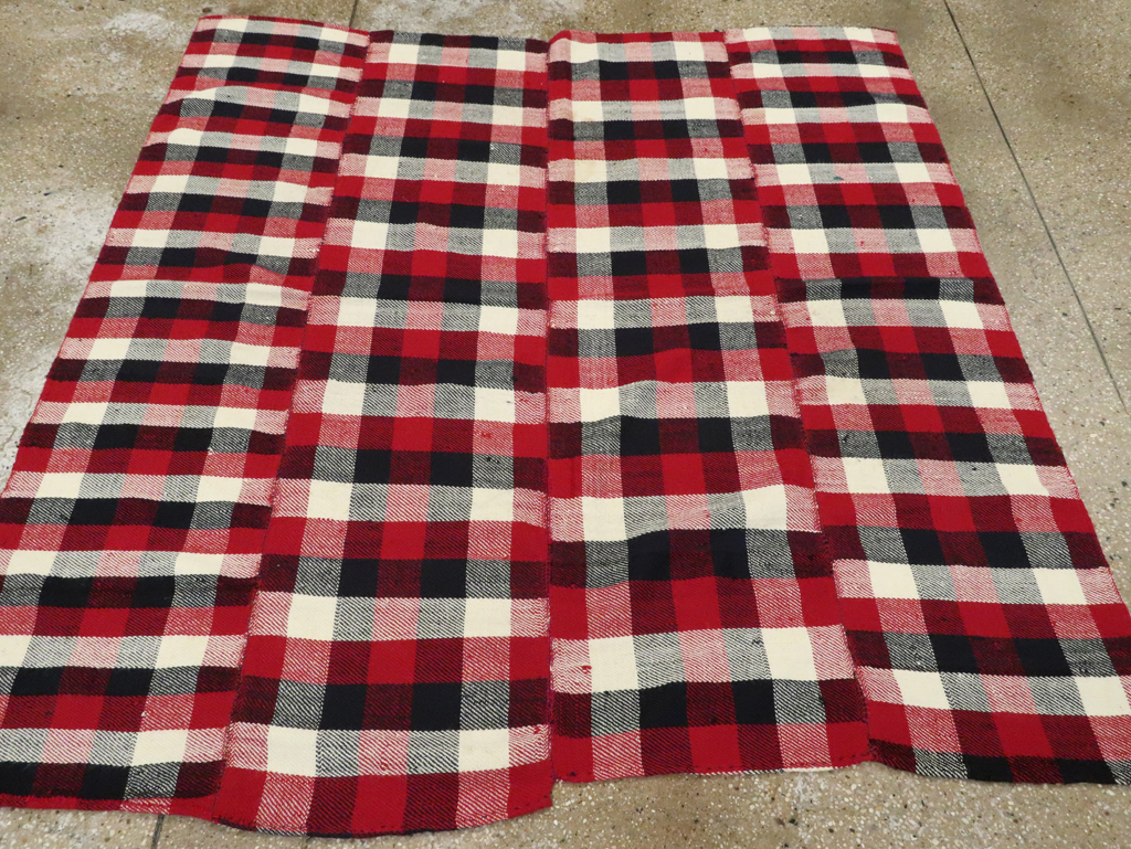 Vintage Persian Square Textile, No.28962 - Galerie Shabab