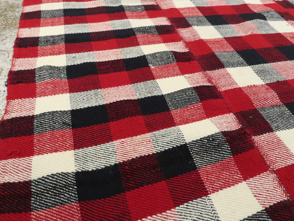 Vintage Persian Square Textile, No.28962 - Galerie Shabab